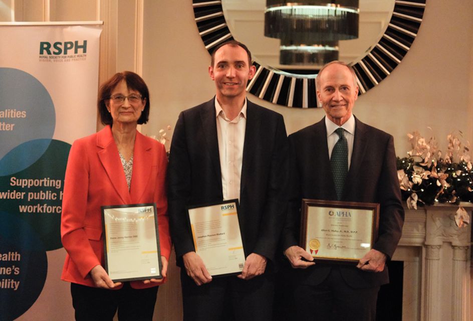 Professor Dame Jenny Harries, Dr Jonathan Pearson-Stuttard and Albert G. Mulley Jr. hold certificates